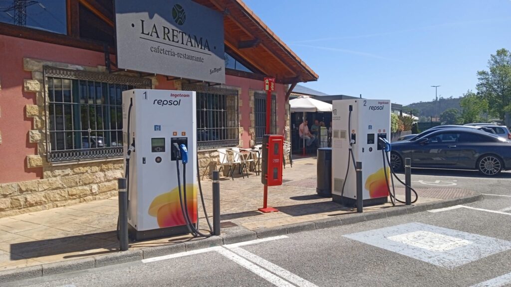 carga de coches electricos en Cantabria